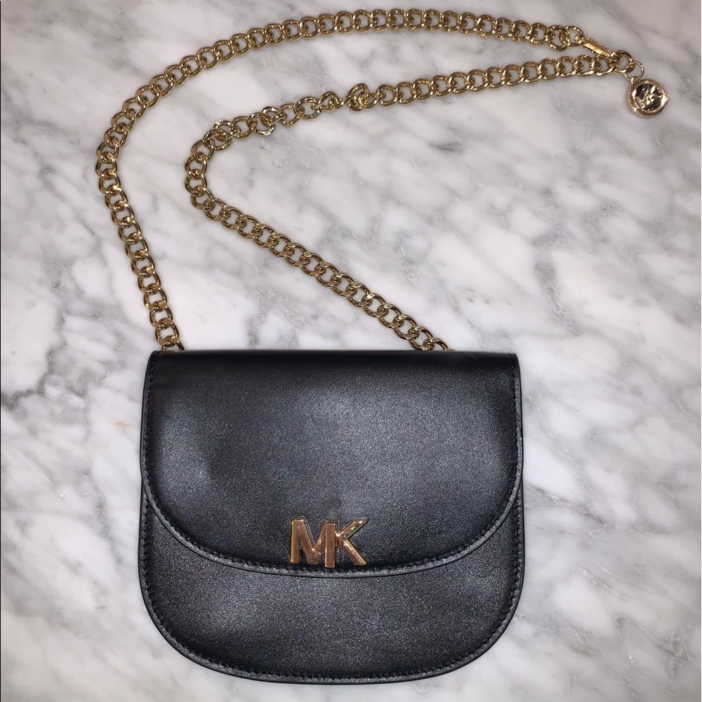 Michael kors side body bag. Only worn once